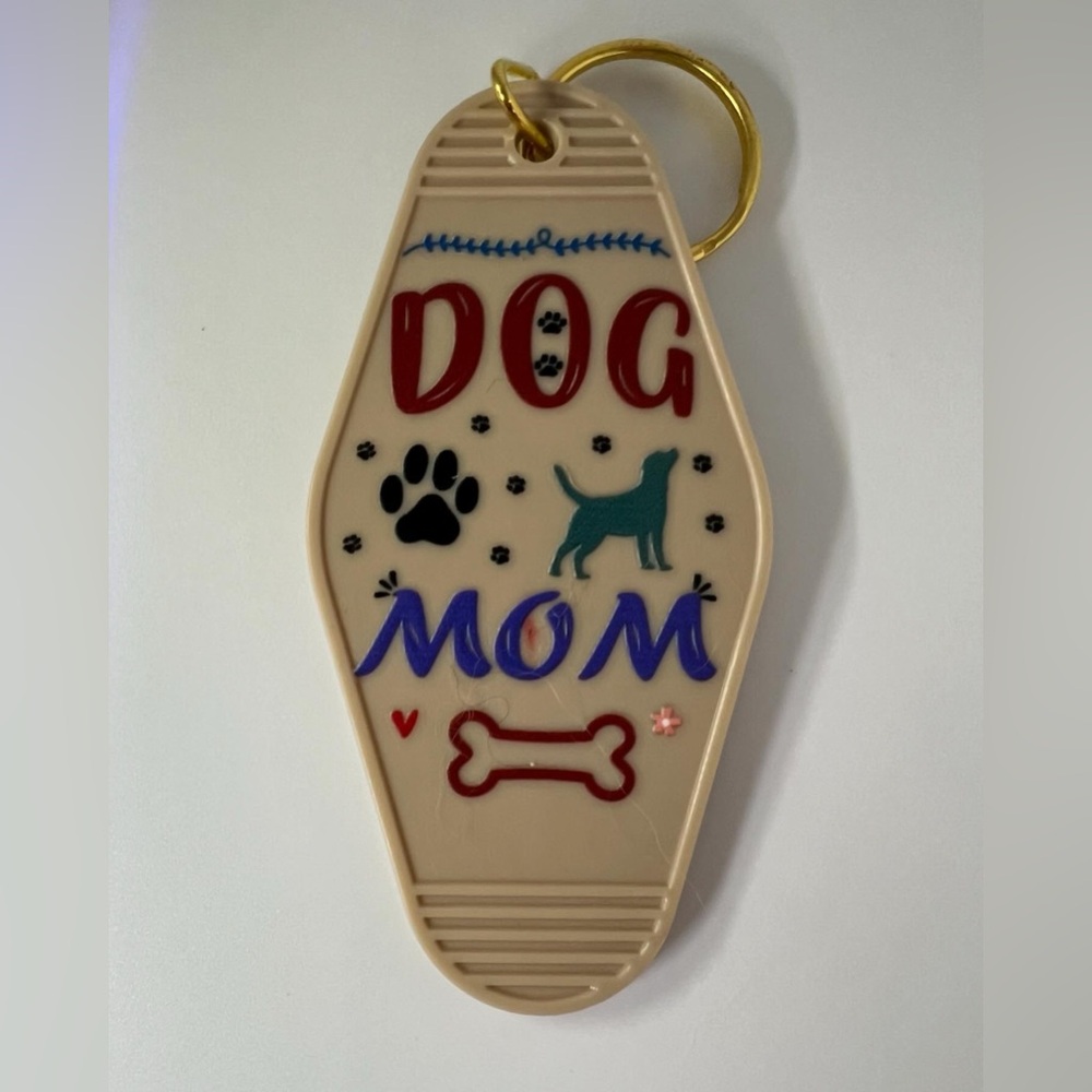 Dog mom keychain